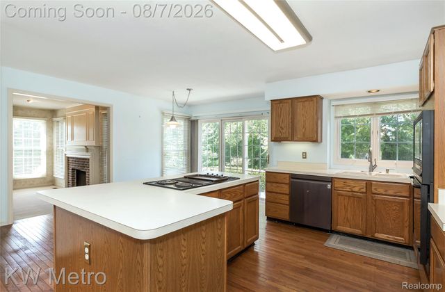 1496 Marina Pointe Boulevard, Orion Charter Township, MI 48362