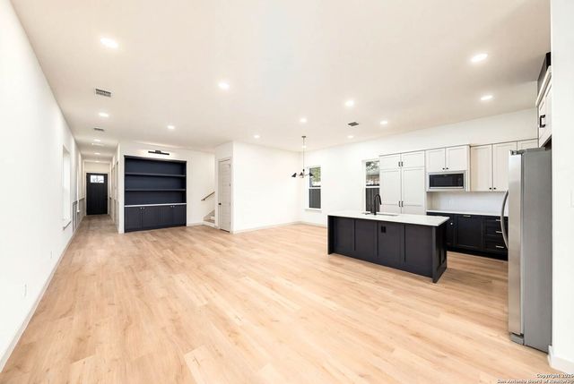 118 San Antonio Blvd, San Antonio, TX 78201