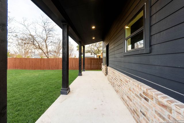 118 San Antonio Blvd, San Antonio, TX 78201