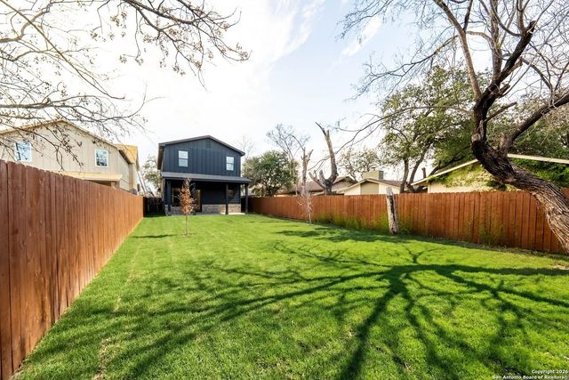 118 San Antonio Blvd, San Antonio, TX 78201