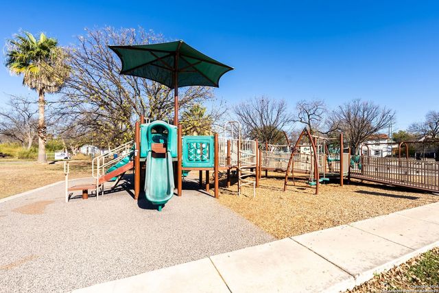 118 San Antonio Blvd, San Antonio, TX 78201