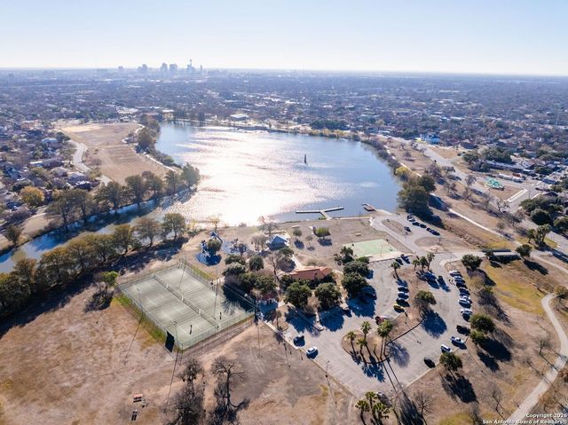 118 San Antonio Blvd, San Antonio, TX 78201