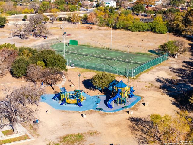 118 San Antonio Blvd, San Antonio, TX 78201