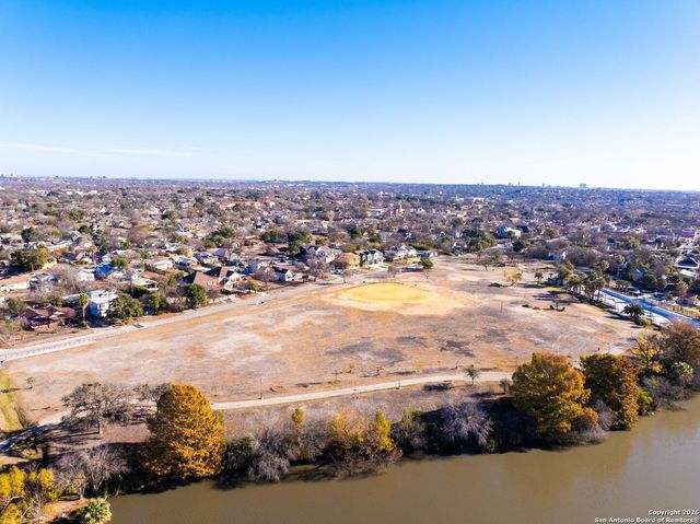 118 San Antonio Blvd, San Antonio, TX 78201