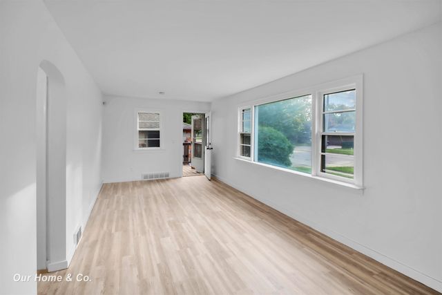 1737 Newberry Street, Saginaw, MI 48602