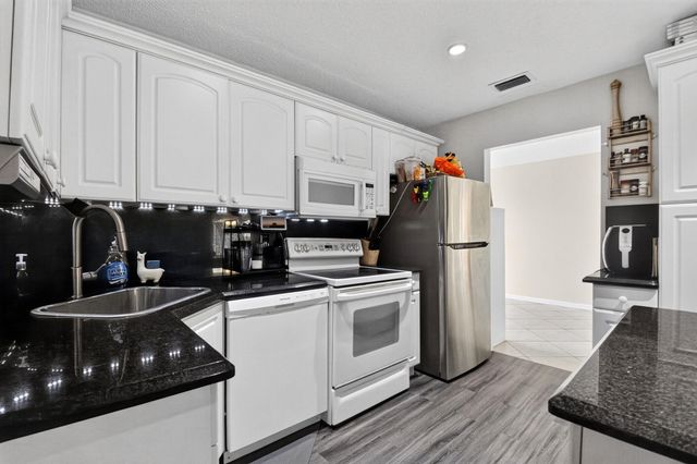 2116 SW 22ND Court, Boynton Beach, FL 33426