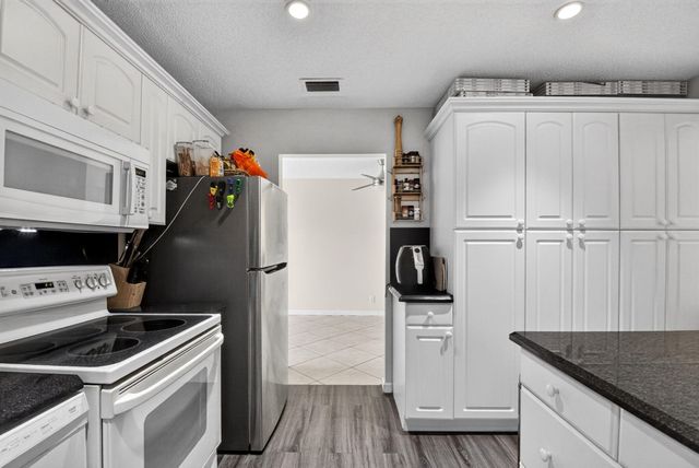 2116 SW 22ND Court, Boynton Beach, FL 33426