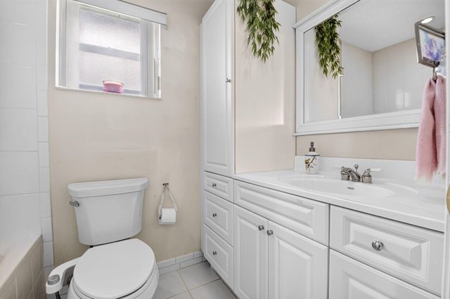 2116 SW 22ND Court, Boynton Beach, FL 33426