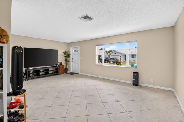 2116 SW 22ND Court, Boynton Beach, FL 33426