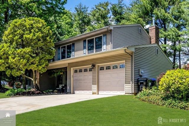 15 Everton Drive, East Brunswick, NJ 08816