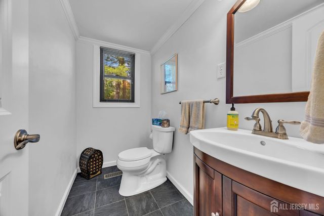15 Everton Drive, East Brunswick, NJ 08816