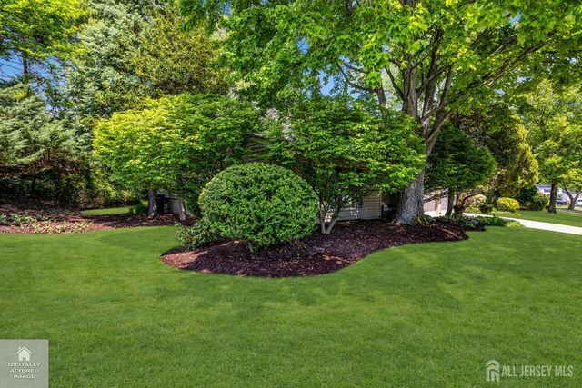 15 Everton Drive, East Brunswick, NJ 08816