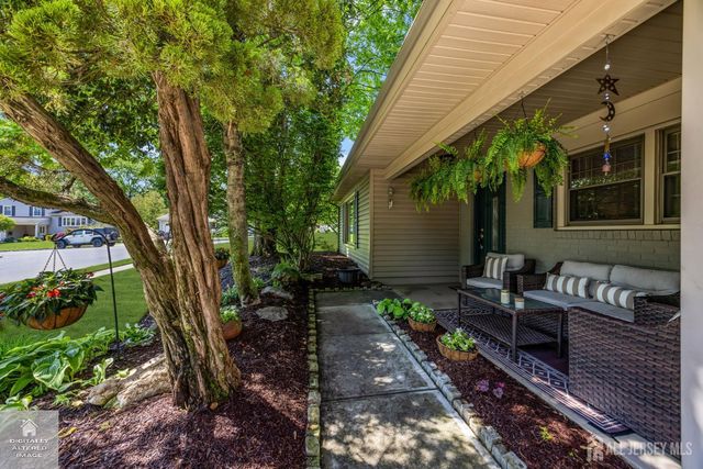 15 Everton Drive, East Brunswick, NJ 08816