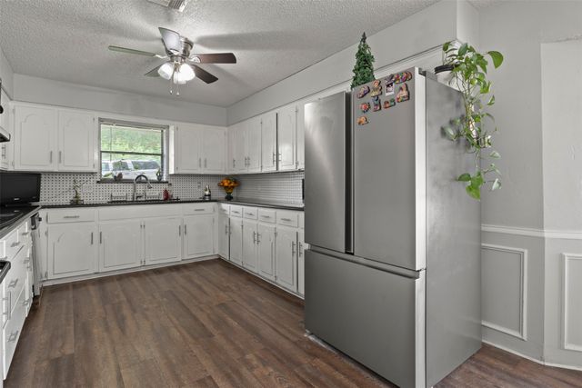 1400 Rusdell Drive, Irving, TX 75060