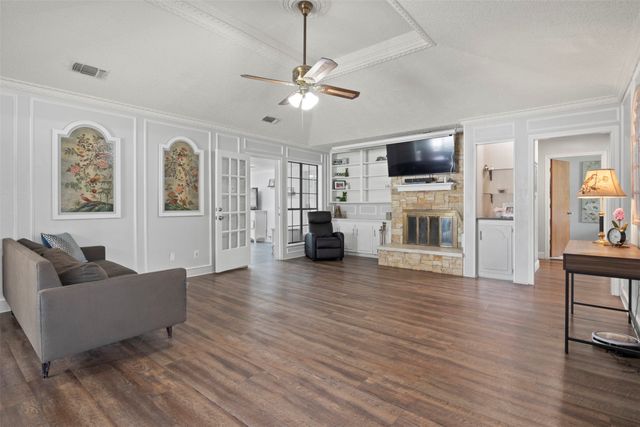 1400 Rusdell Drive, Irving, TX 75060
