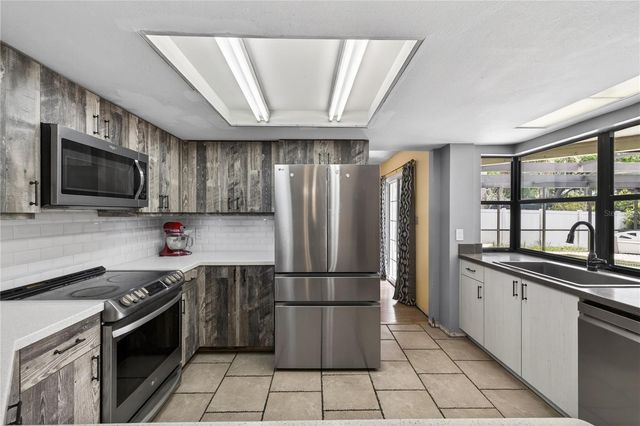 7226 BRAMBLEWOOD DRIVE, Port Richey, FL 34668