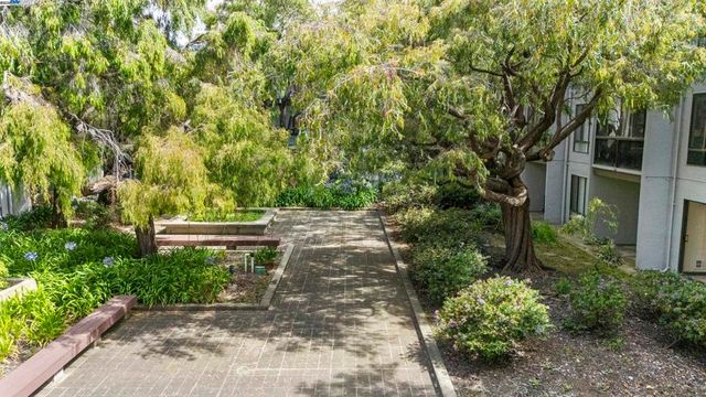 6 Admiral Dr A474, Emeryville, CA 94608