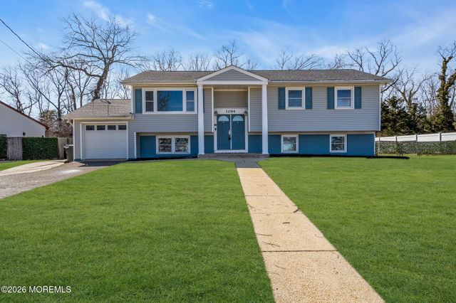 1094 June Court, Toms River, NJ 08753