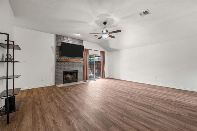 409 SW 80th St, Lawton, OK 73505