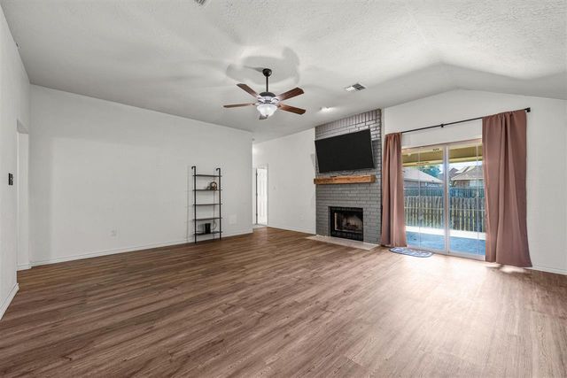 409 SW 80th St, Lawton, OK 73505