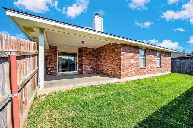 409 SW 80th St, Lawton, OK 73505
