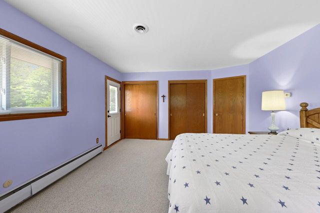 4735 Meadow VIEW E, Brookfield, WI 53005