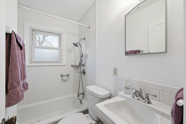 513 E Dave Ct, Spokane, WA 99207