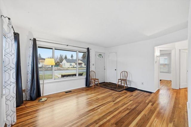 513 E Dave Ct, Spokane, WA 99207