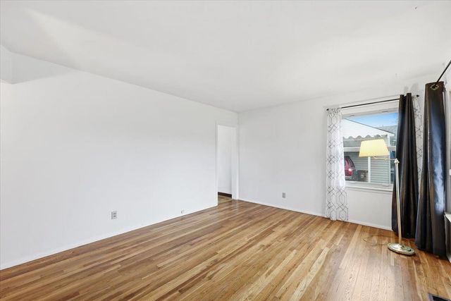 513 E Dave Ct, Spokane, WA 99207