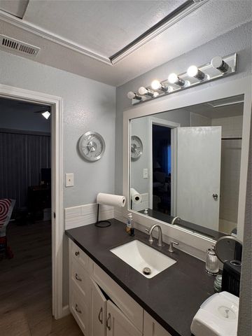 3100 Walnut Bend Lane 201, Houston, TX 77042