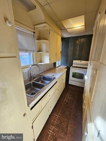 28 N CHURCH ST, Mohnton, PA 19540