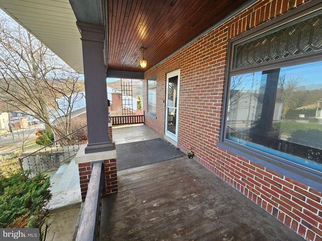 28 N CHURCH ST, Mohnton, PA 19540