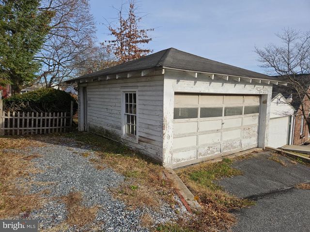 28 N CHURCH ST, Mohnton, PA 19540