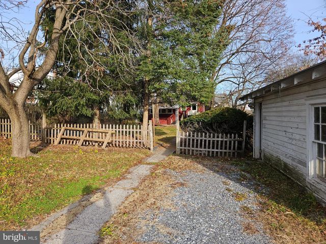 28 N CHURCH ST, Mohnton, PA 19540