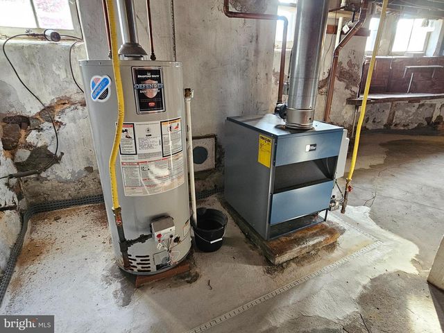 28 N CHURCH ST, Mohnton, PA 19540