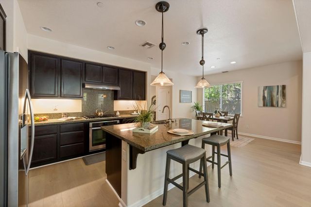 712 N Pergola Ct, Mountain House, CA 95391