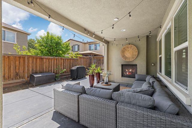 712 N Pergola Ct, Mountain House, CA 95391