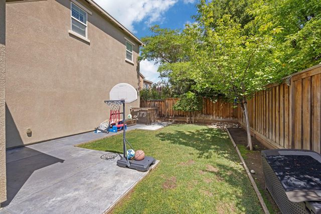 712 N Pergola Ct, Mountain House, CA 95391
