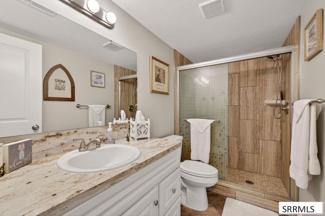 660 Regency Lane, Idaho Falls, ID 83402