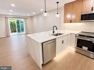 2480 GLENGYLE DR #188, Vienna, VA 22181