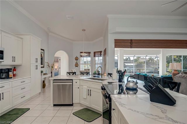 2540 SW 30th ST, Cape Coral, FL 33914