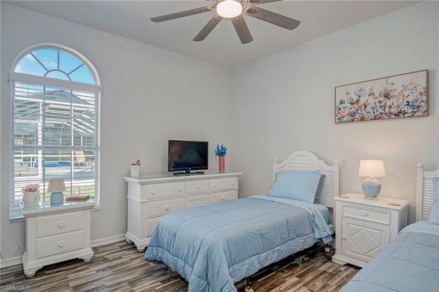 2540 SW 30th ST, Cape Coral, FL 33914
