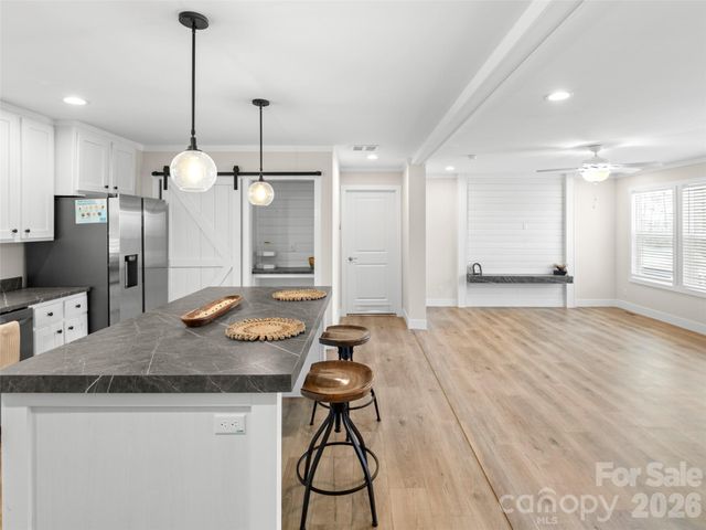 512 Hutch Mountain Road, Fletcher, NC 28732