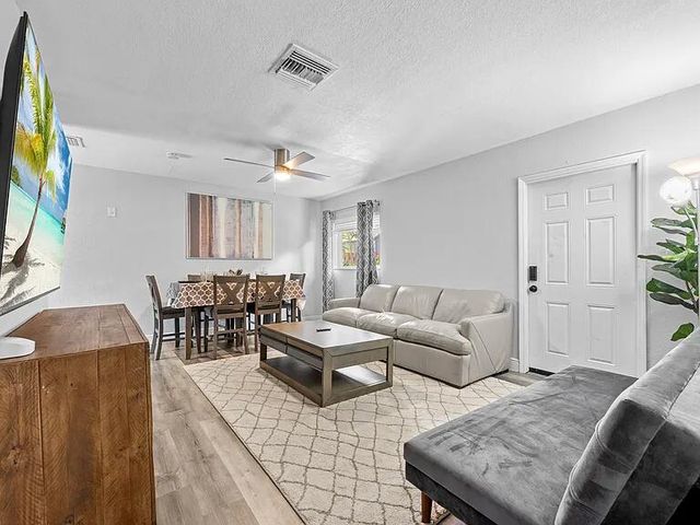 1208 NE 5th Avenue Unit 3, Fort Lauderdale, FL 33304