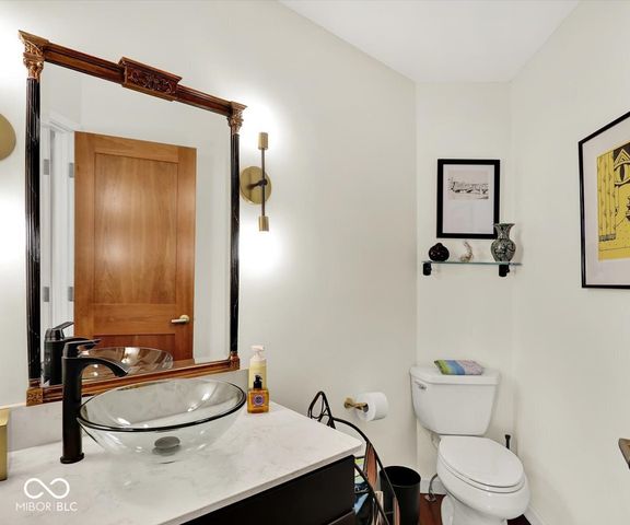 2609 S Trotters Run, Bloomington, IN 47401