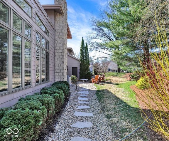 2609 S Trotters Run, Bloomington, IN 47401