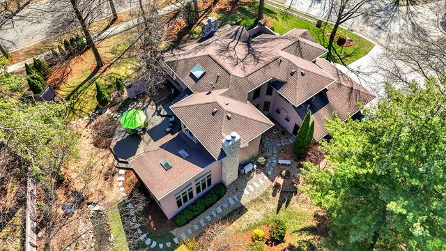 2609 S Trotters Run, Bloomington, IN 47401