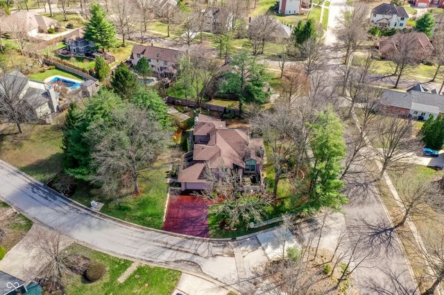 2609 S Trotters Run, Bloomington, IN 47401