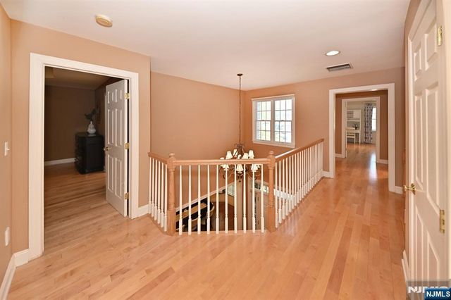 3 Schindler Court, Upper Saddle River, NJ 07458