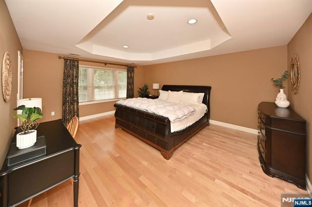 3 Schindler Court, Upper Saddle River, NJ 07458